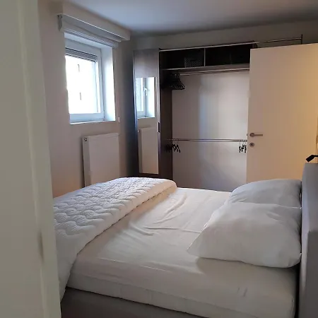 Zeedijk La Digue 102 Met Garage - Lateraal Zeezicht Apartmán